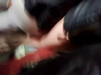 Mavi gözlü güzellik bir yapay penis yalıyor porno izle yerli türk