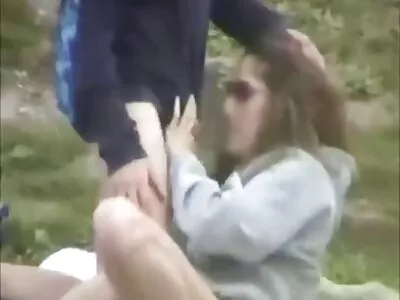 Gözlüklü çok dindar güzel sarışın bir kadın günaha teslim porno türk yerli oluyor.