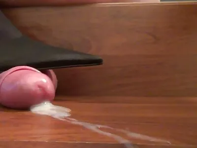 Kısa saçlı bebek bir horoz türk yerli ifşa porno üzerinde atlama