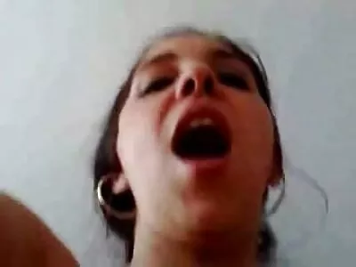 Pencerenin yanındaki ateşli kız yerli yenge porno