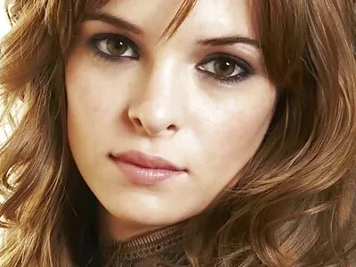 Sıcak sürtük yerli porno erotik ve seks oyuncak içinde kedi