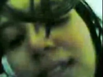 minyon tatlı ile yerli sex küçük göğüsleri verir bir oral seks