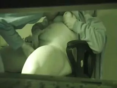 iki adamlar ve bir sürtük yerli kapalı porno bebeğim