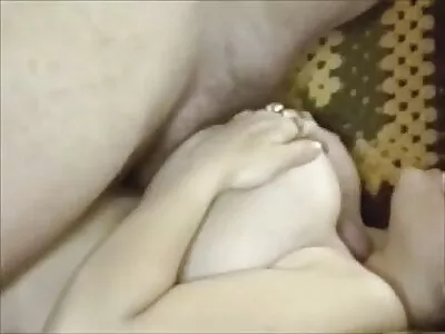 Seksi genç kız oral seks yerli türk amatör yapar ve yüze boşalmak alır