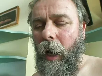 Esmer Rus kız yerli liseli porno izle ve erkeği birbirinin üzerine çöküyor