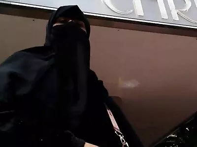 Onun yerli gay porno lanet delikleri daha fazla ıslak